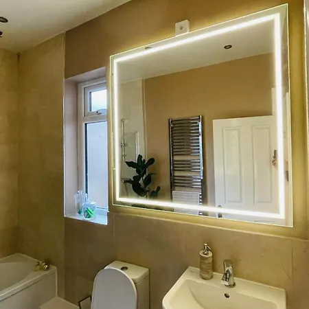 Fabulous 2 Bed Flat *