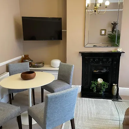 Fabulous 2 Bed Flat *