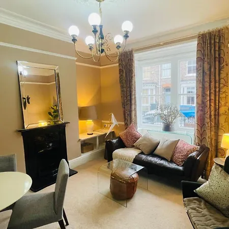Fabulous 2 Bed Flat * York